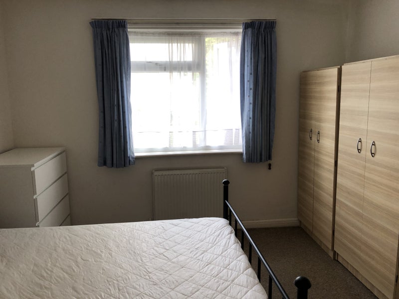 Room Braid Avenue in Greater London