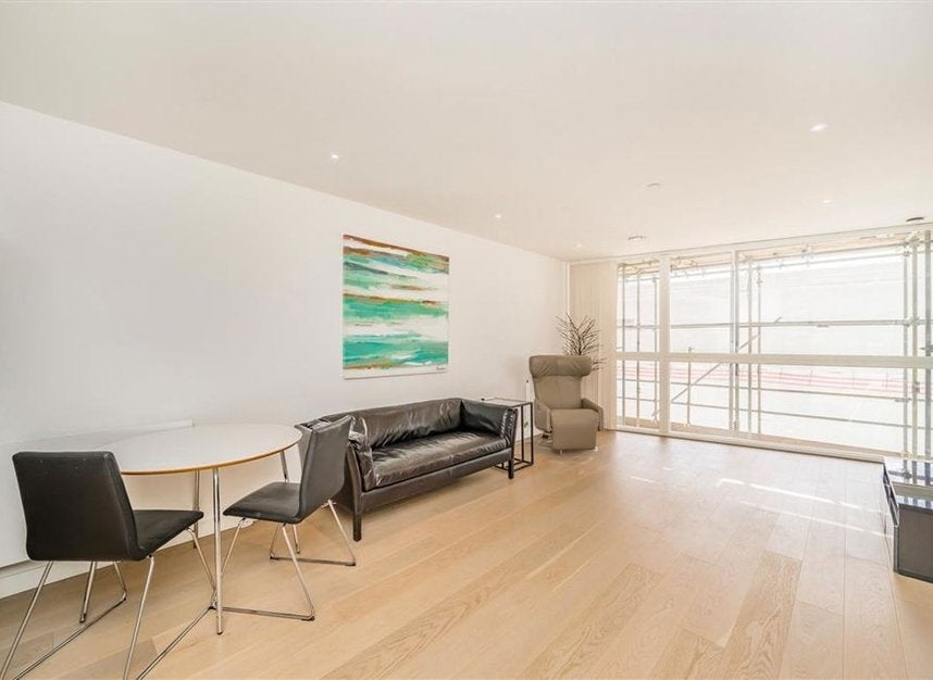 Flat Sherman Walk in Greater London