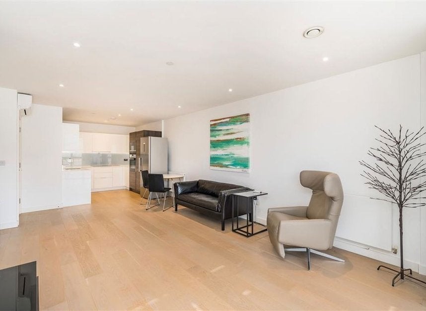 Flat Sherman Walk in Greater London