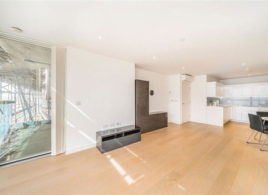 Flat Sherman Walk in Greater London