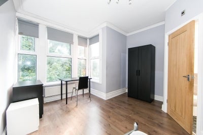Flat Hartley Avenue in Leeds