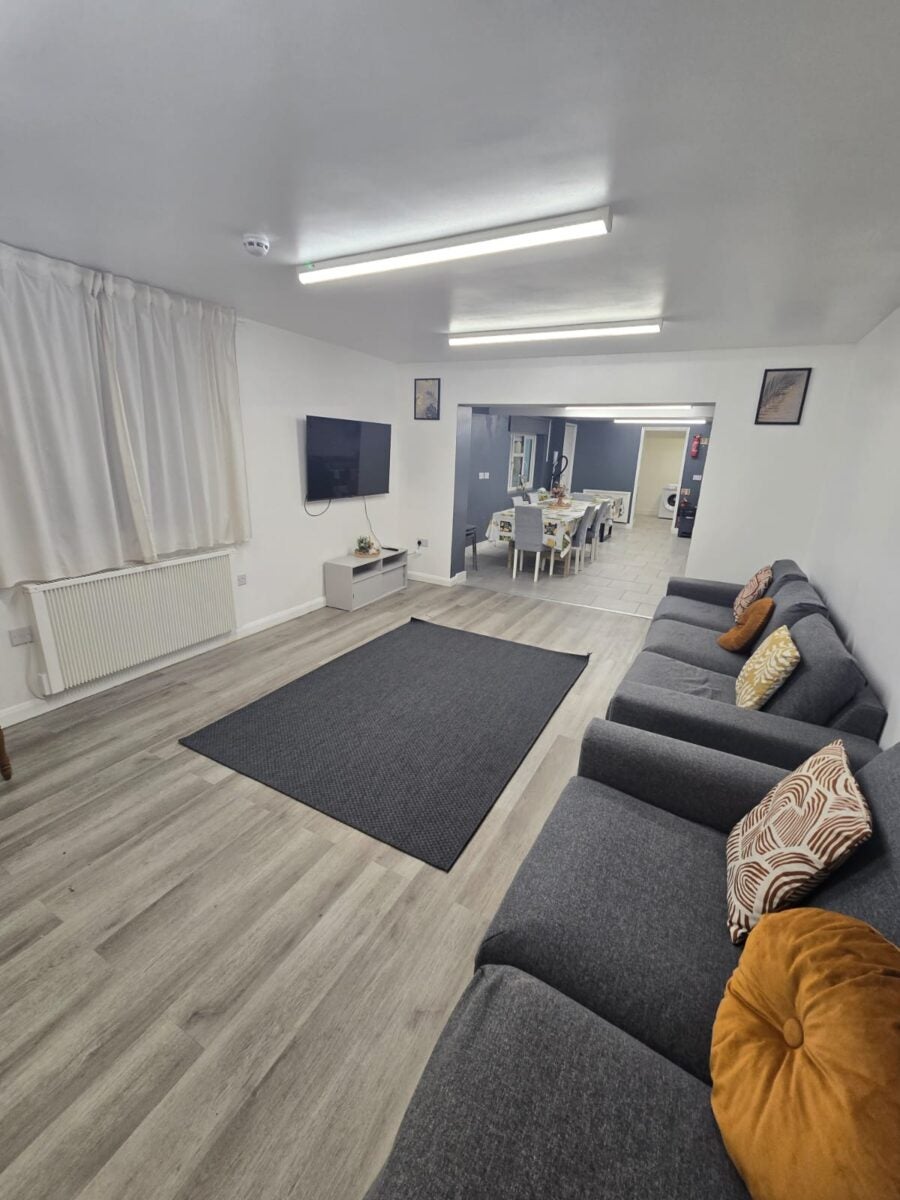 Room Longbridge Road in Greater London