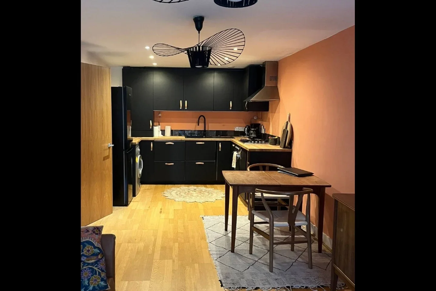 Flat Fairstead Walk in Greater London