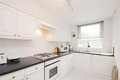 Room Earlstoke Street in Greater London