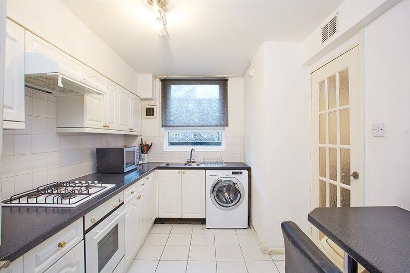 Room Earlstoke Street in Greater London