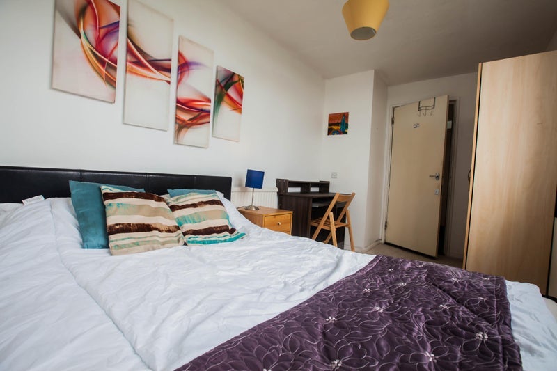 Room Tranton Road in Greater London