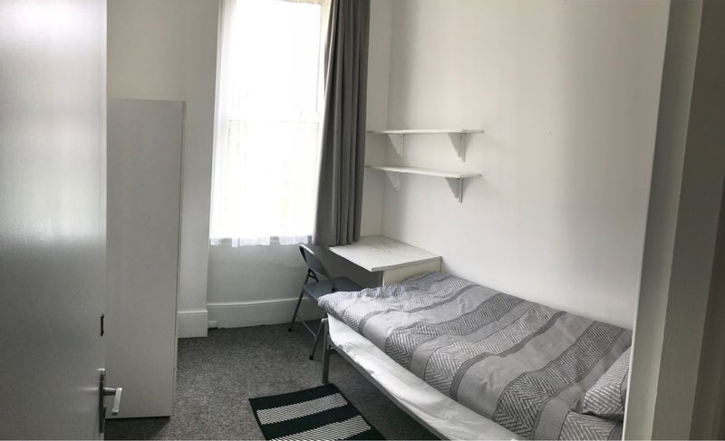 Room Kirchen Road in Greater London
