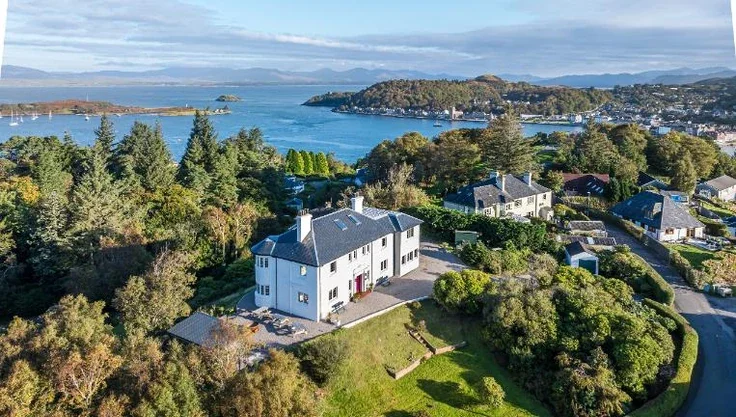 House Pulpit Hill in Oban