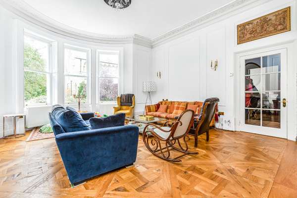 Flat Kings Road in Greater London