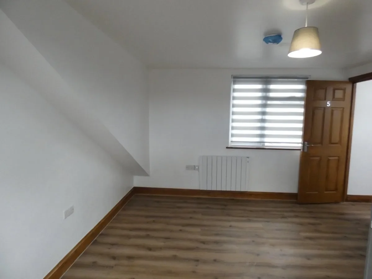Flat Endsleigh Road in Greater London