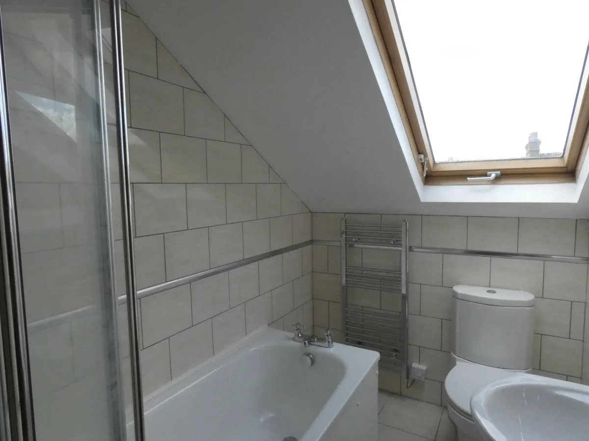 Flat Endsleigh Road in Greater London