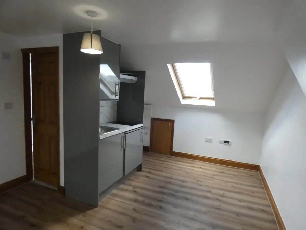 Flat Endsleigh Road in Greater London