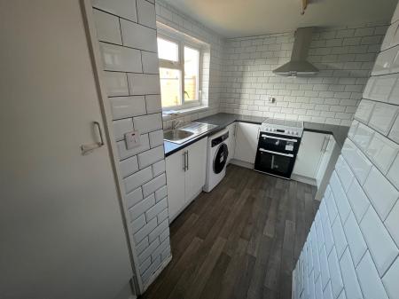 Flat Pinewood Crescent in Grimsby