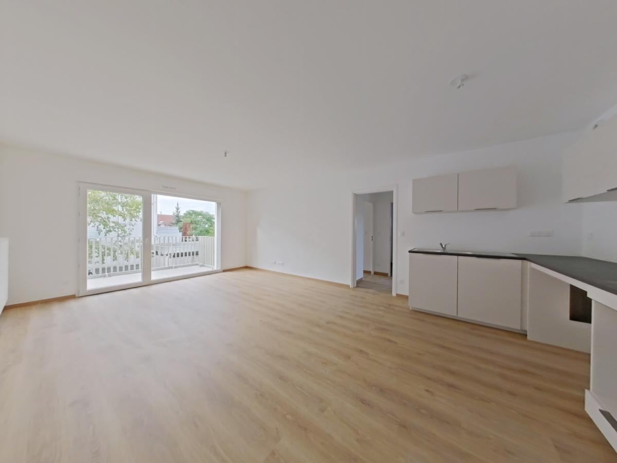 Flat Avenue Paul-Louis Courier in Montlouis-sur-Loire