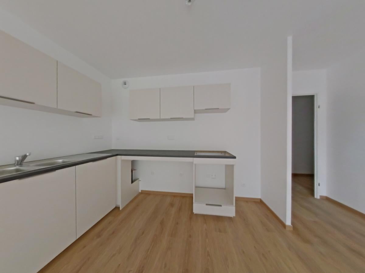 Flat Avenue Paul-Louis Courier in Montlouis-sur-Loire