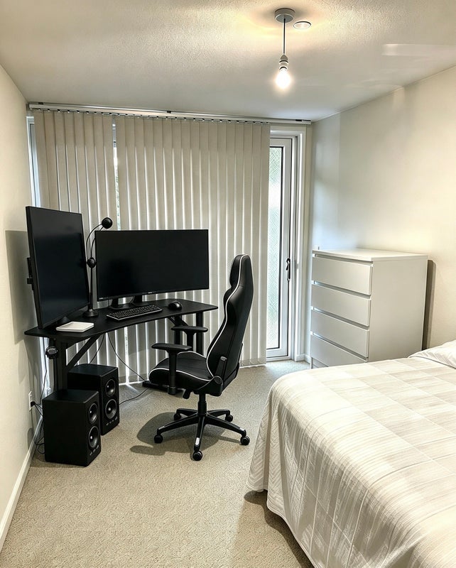 Room Brewery Road in Greater London