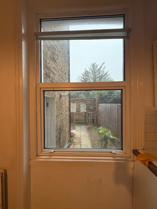 Room Sandmere Road in Greater London