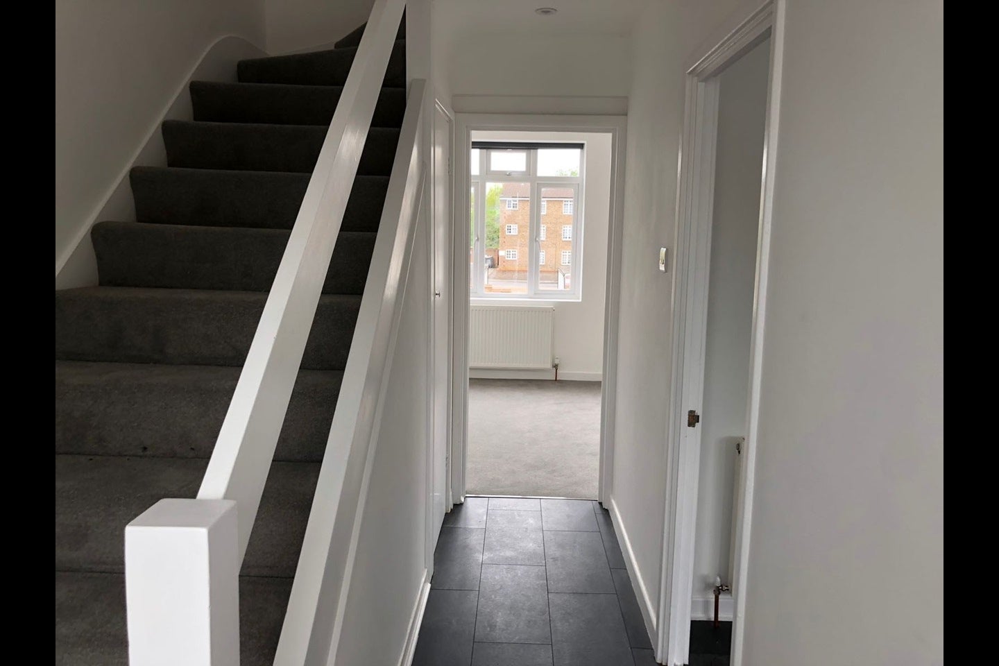 Room North Parade in Greater London