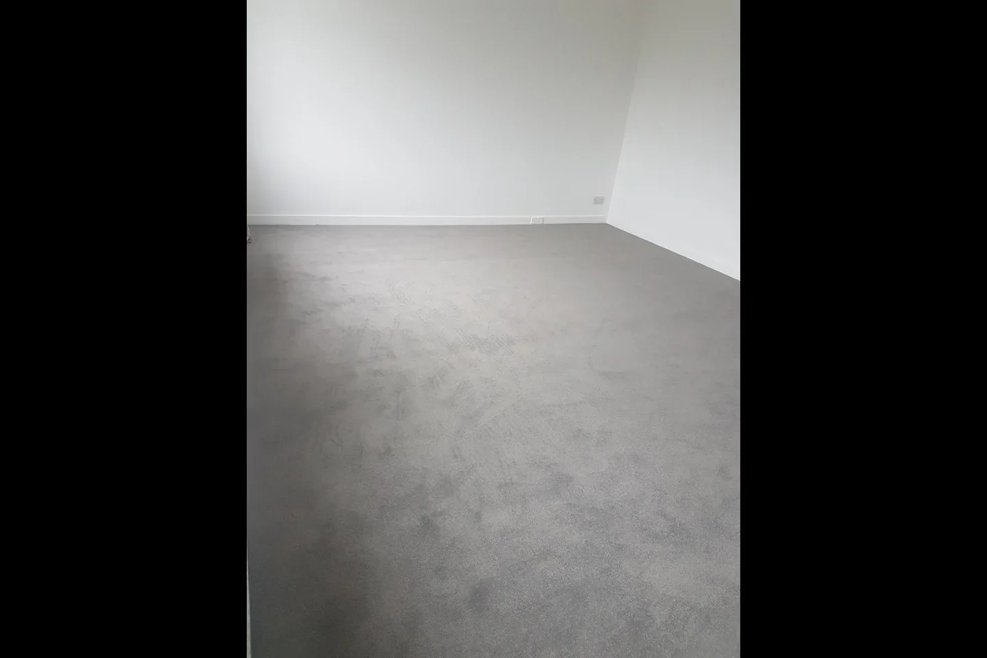 Room North Parade in Greater London