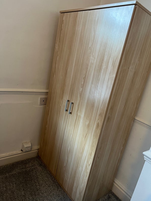 Flat Greenock Place in Leeds