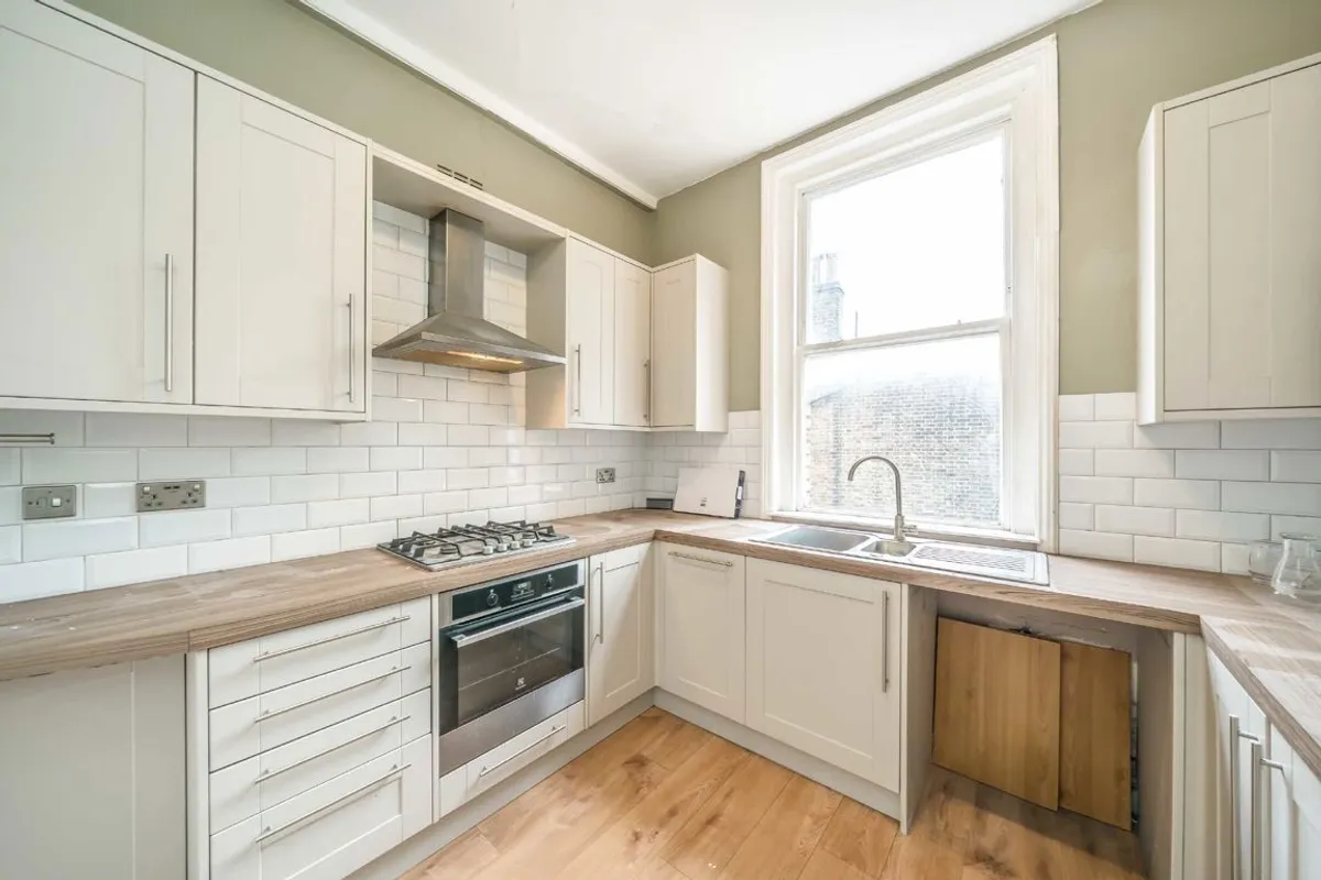 Flat Streatham Hill in Greater London