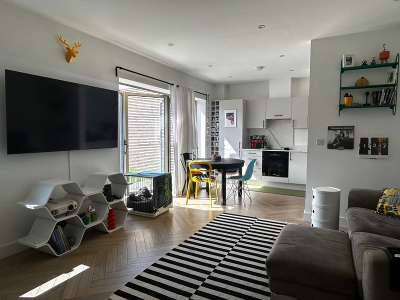 Room Stanstead Road in Greater London