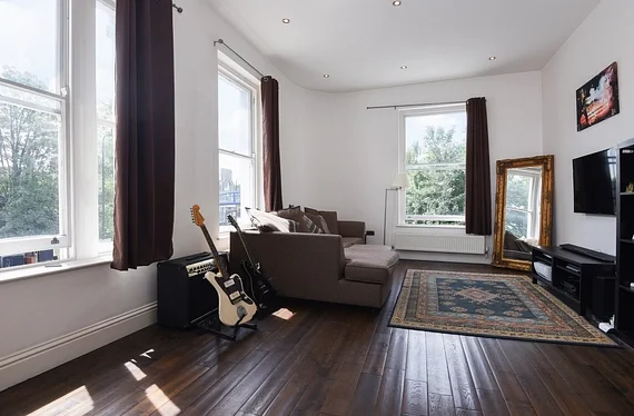 Flat Rotherhithe New Road in London