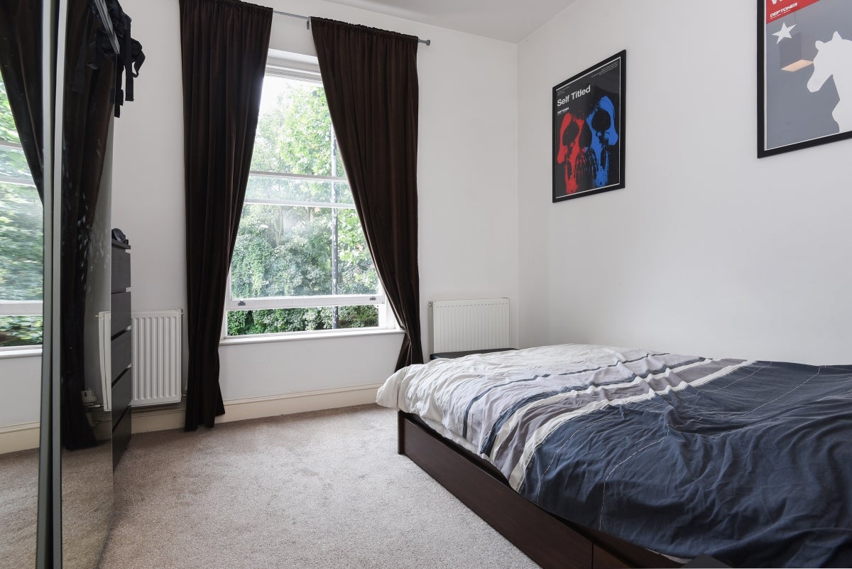 Flat Rotherhithe New Road in London