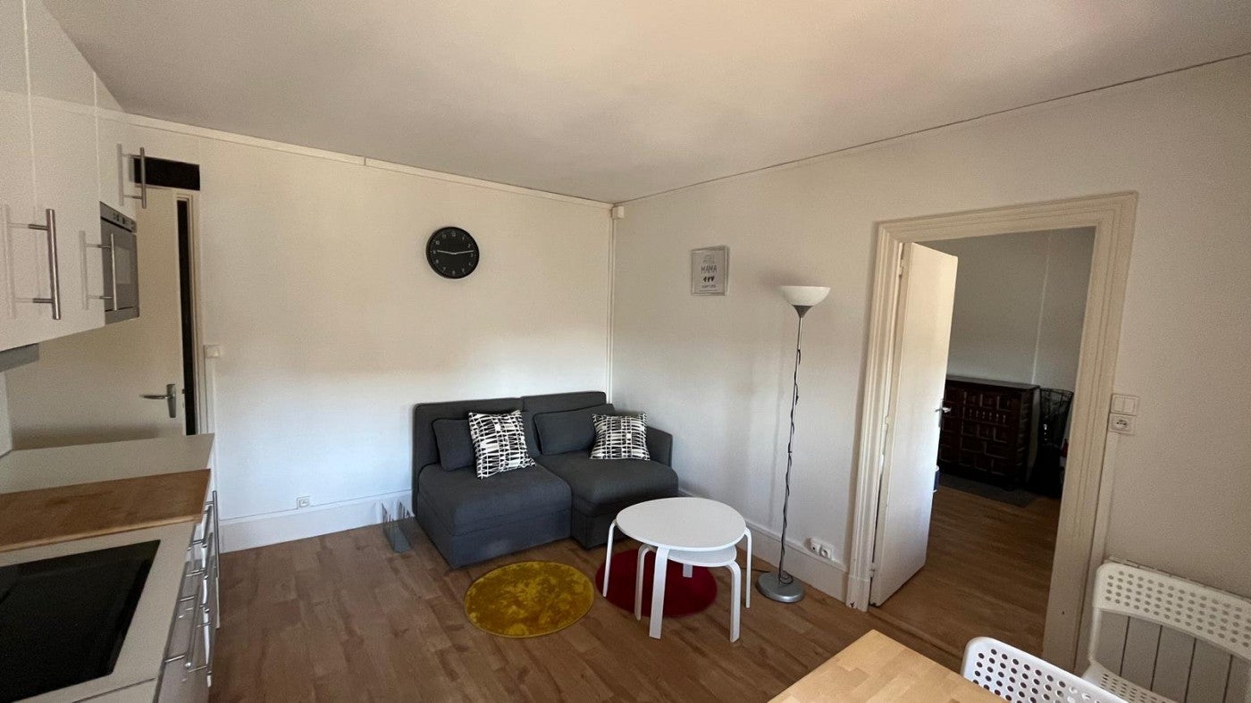 Flat Place de la Daurade in Toulouse