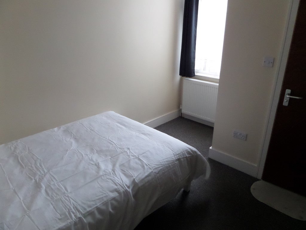 Room Lady Margaret Road in Greater London