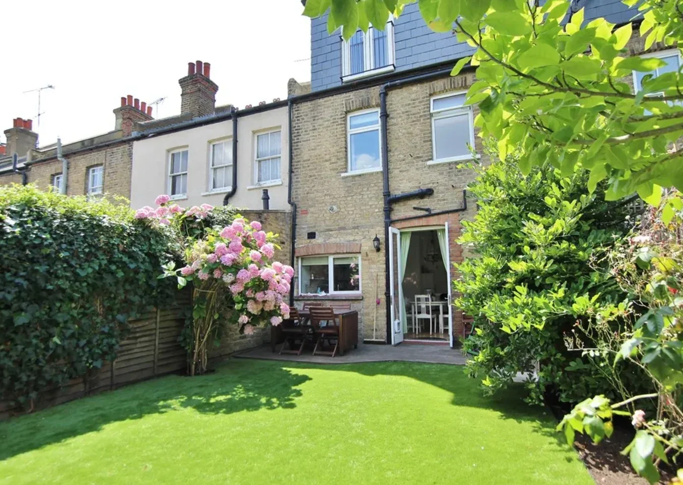 House Castle Road in Greater London