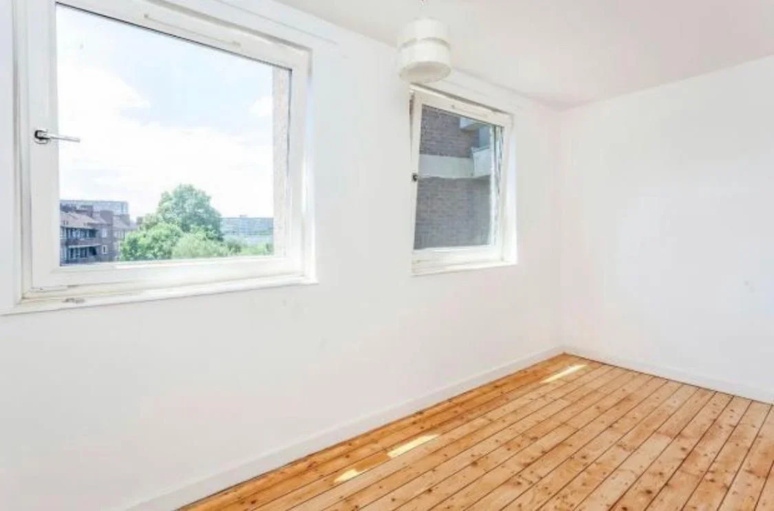 Flat Madron Street in Greater London