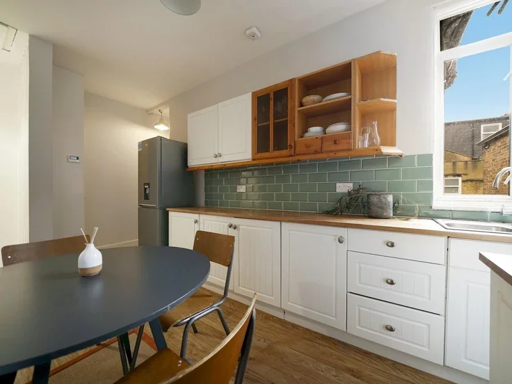 Flat Glengall Road in Greater London