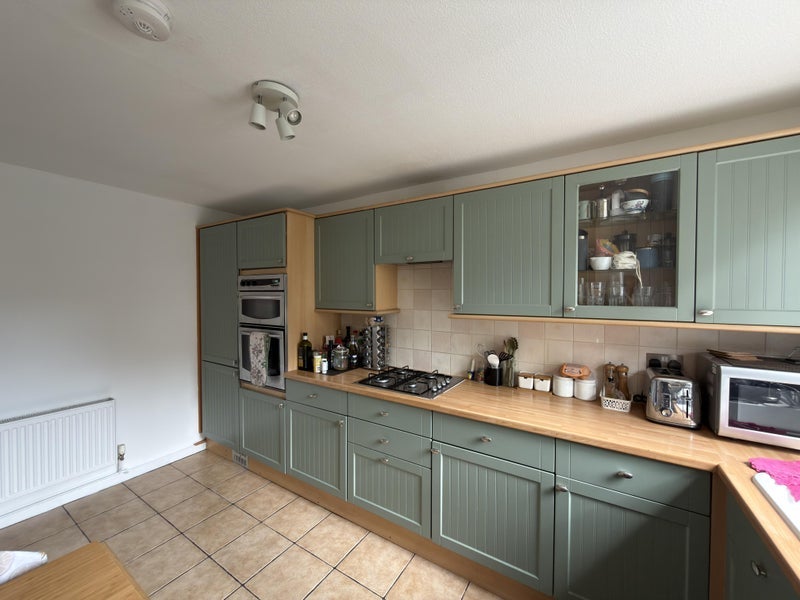 Room Langdale Close in Greater London