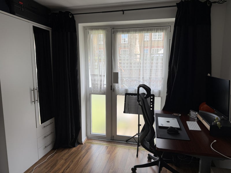 Room Langdale Close in Greater London