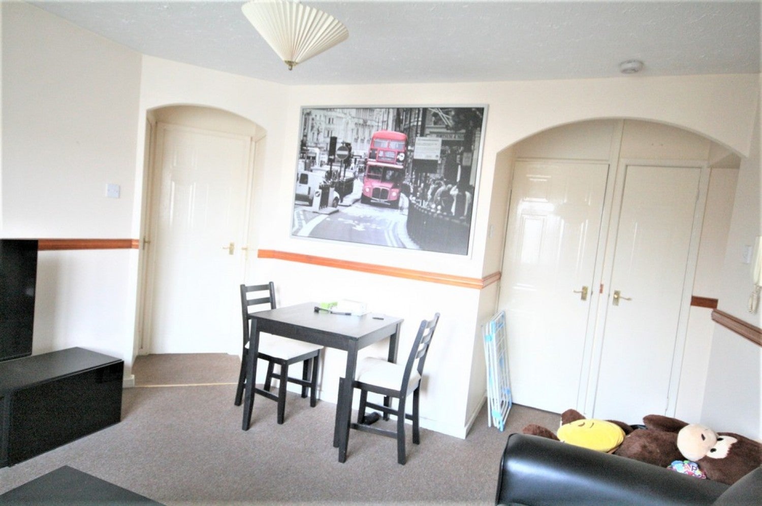 Flat Queens Park Drive in Crewe