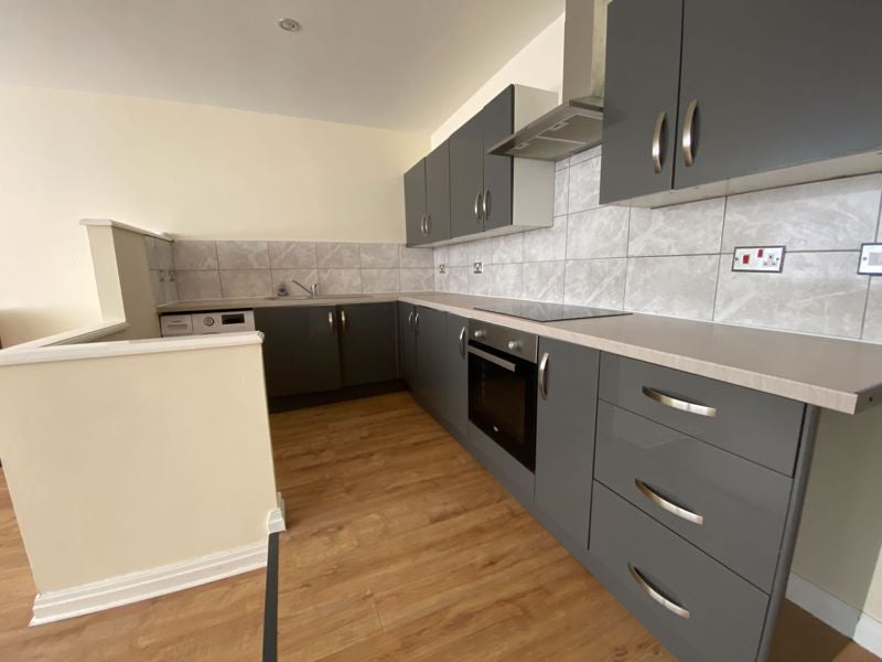 Flat Eastbank Street in Southport