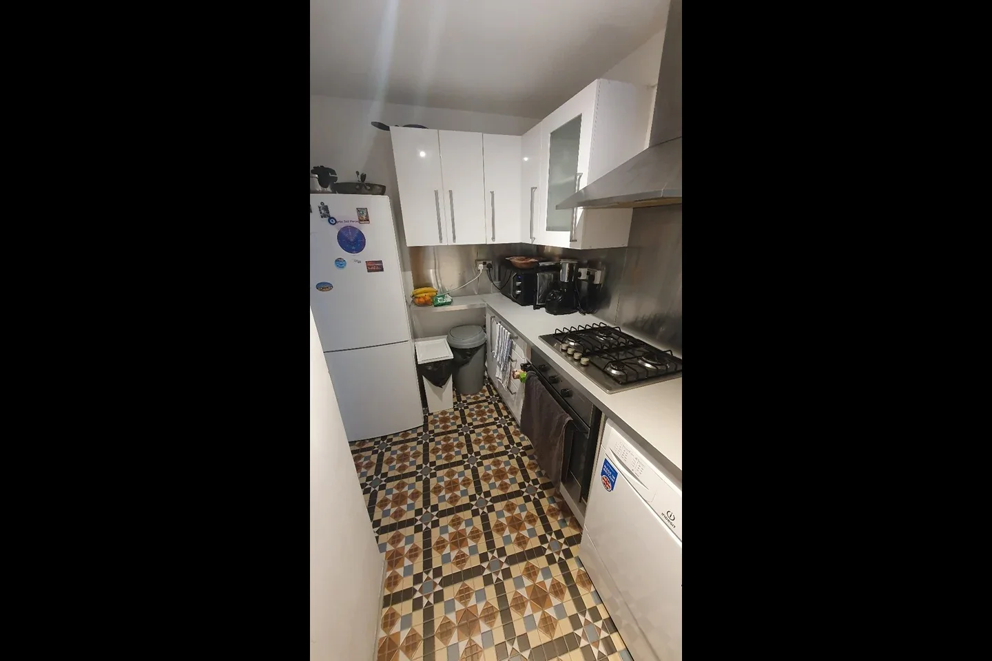 Flat Century Yard in Greater London