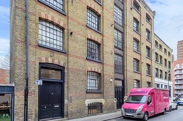 House Kirby Grove in London