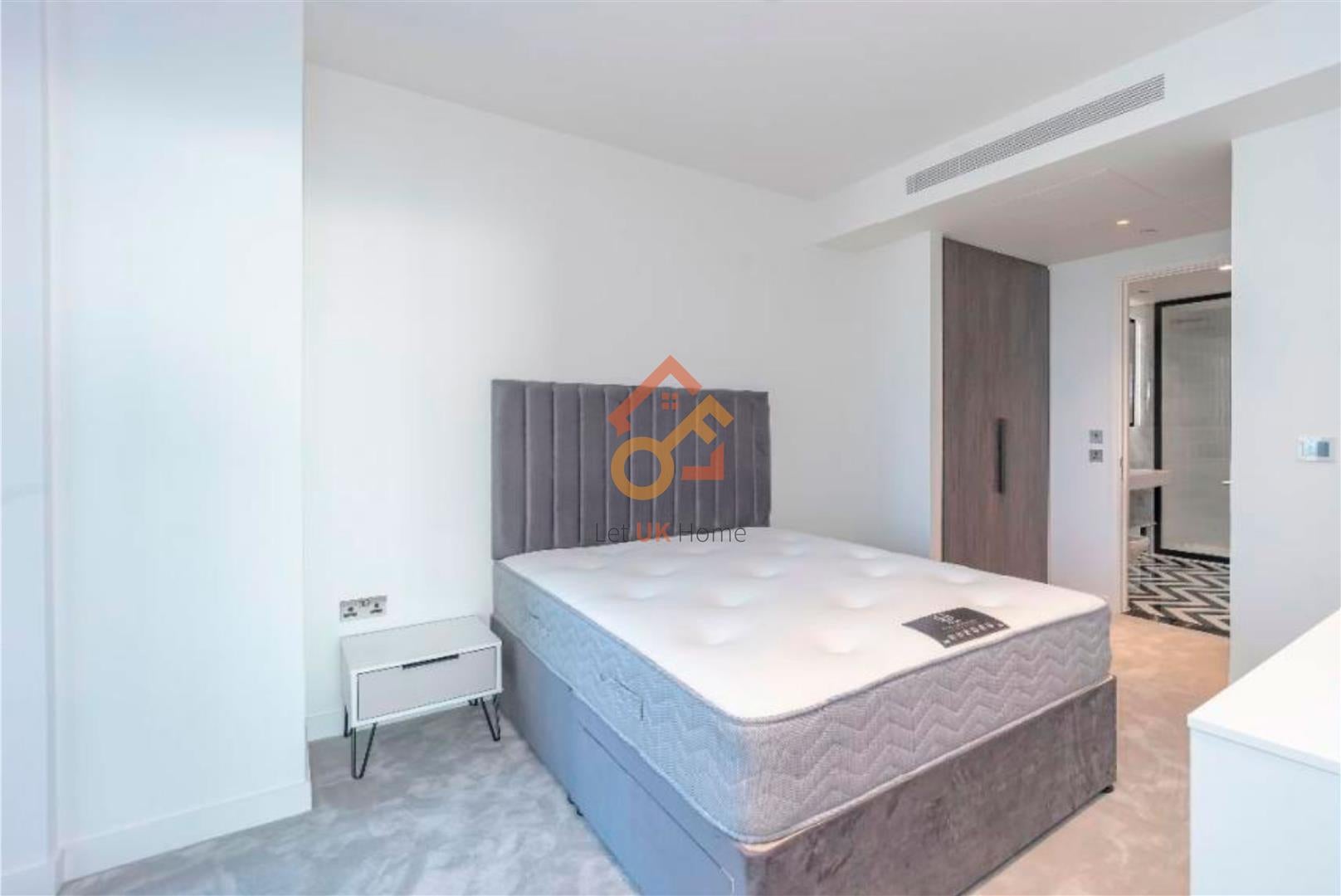 Flat Wards Place in London