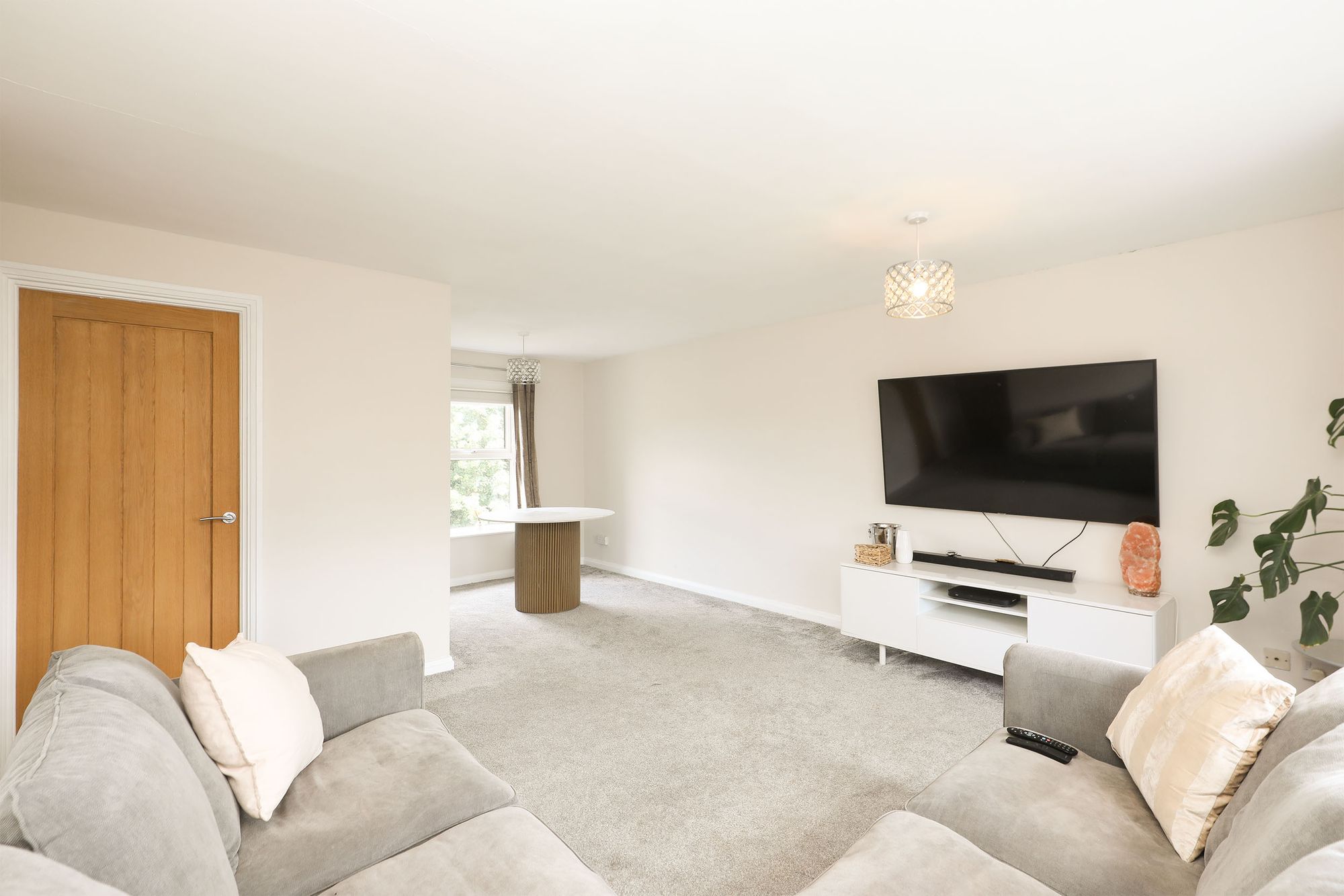 Flat Westminster Crescent in Sheffield