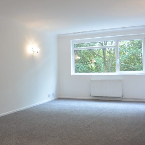 Flat Lyttelton Road in Greater London