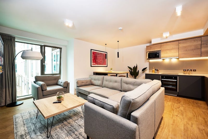 Room De Montfort Way in Coventry