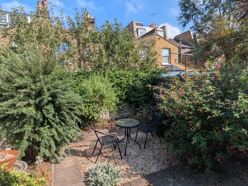 House Sabine Road in Greater London