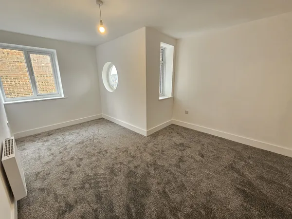 Flat Stockett Lane in Maidstone
