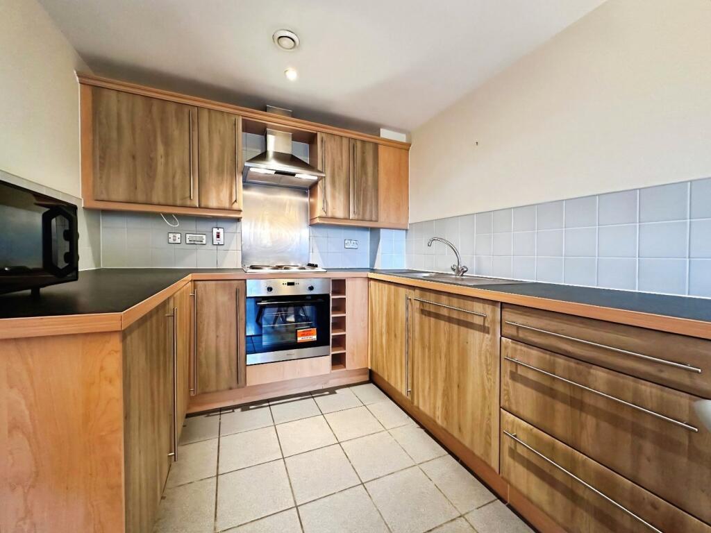 Room Kirk Lane in Greater London