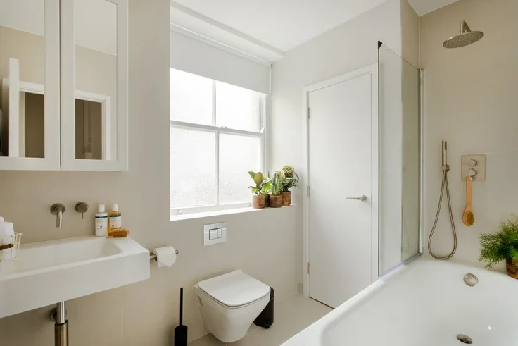 Flat Picton Place in City of Westminster