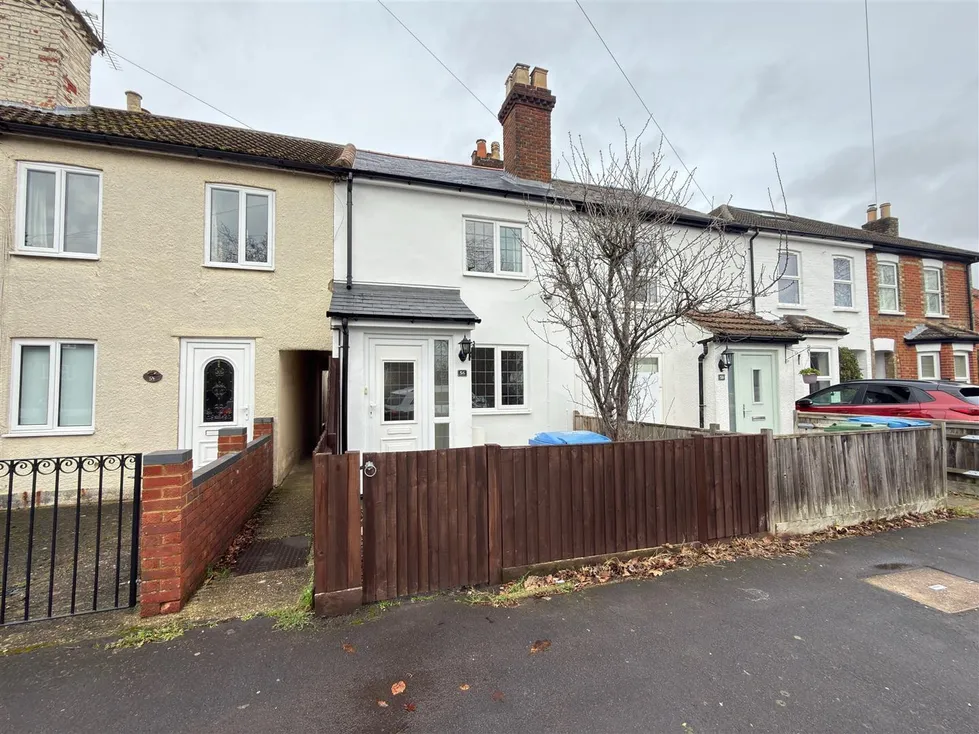 House Reading Road in Rushmoor