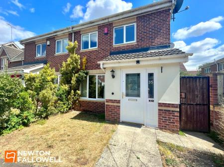 House Sandmartins Close in Mansfield