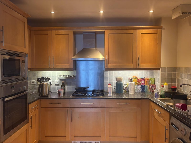 Flat Falmouth Road in Greater London